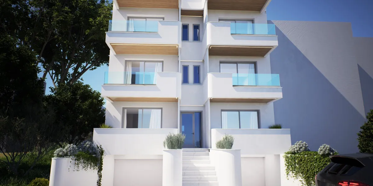 Τριώροφη πολυκατοικία στην Πυλαία